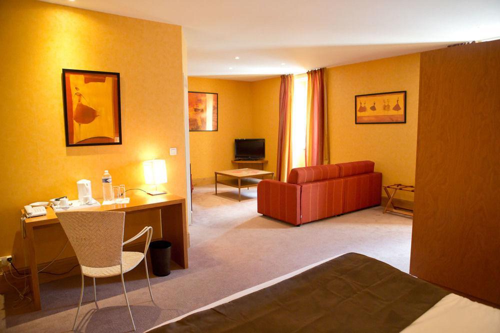 Hotel L'Oree Des Vignes Gilly-les-Citeaux ภายนอก รูปภาพ