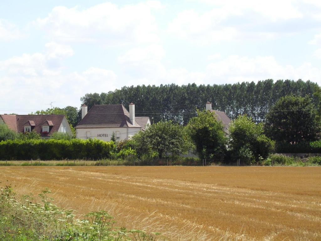 Hotel L'Oree Des Vignes Gilly-les-Citeaux ภายนอก รูปภาพ