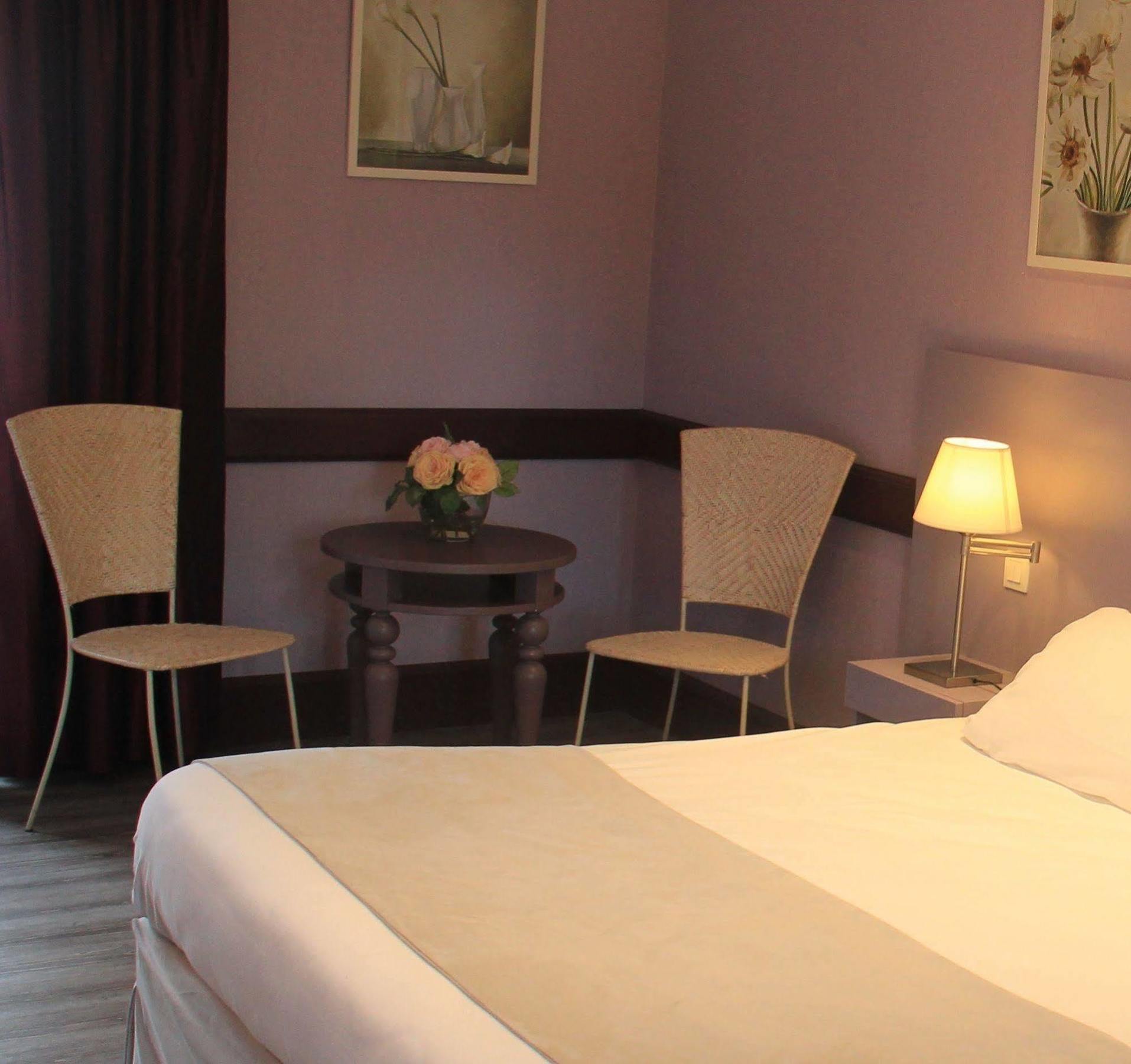 Hotel L'Oree Des Vignes Gilly-les-Citeaux ภายนอก รูปภาพ